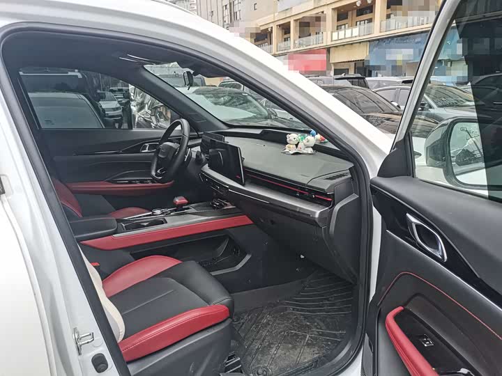 Changan Oshan Z6 2022 2022款 蓝鲸 1.5T DCT智尊型