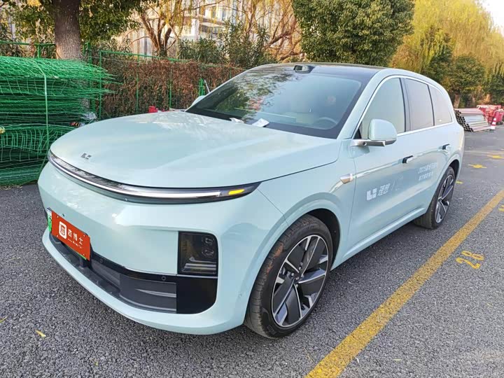 Фото 1 - LiXiang L6