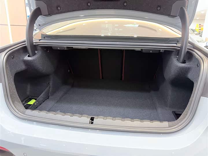 Photo 9 - BMW 4 Series