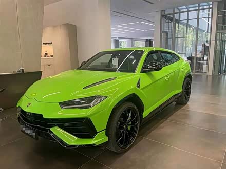 Фото 1 - Lamborghini Urus