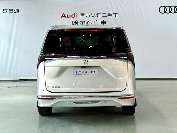 Photo 4 - Buick GL8 ES