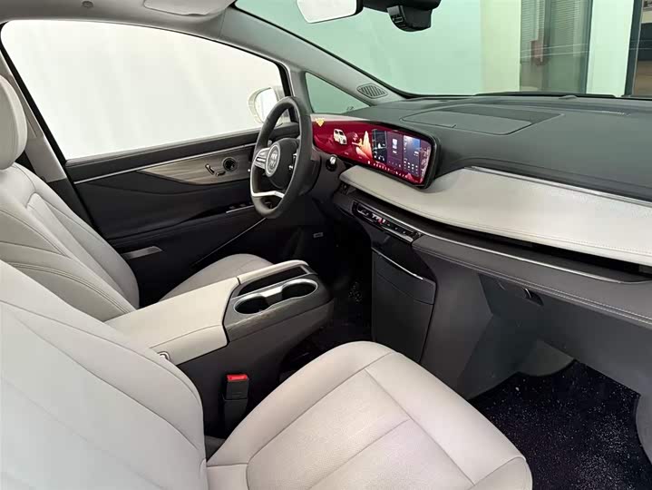 Photo 9 - Buick GL8 ES