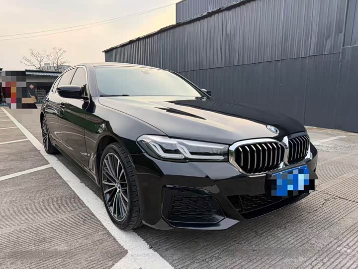 Фото 3 - BMW 5 Series