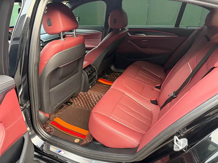 Фото 8 - BMW 5 Series