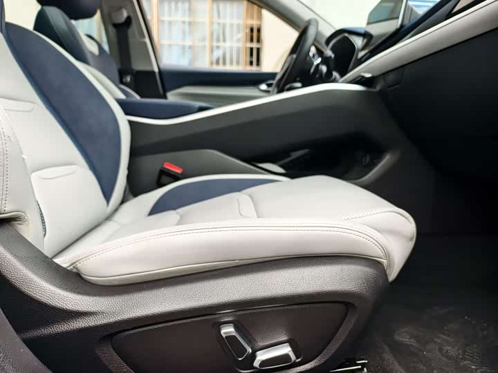 Фото 9 - Geely Preface