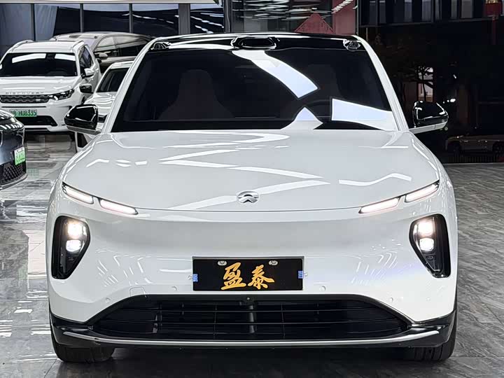 Фото 2 - Nio EC6