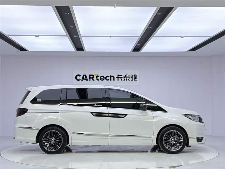 Photo 3 - Honda Elysion
