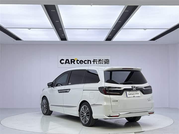 Photo 5 - Honda Elysion