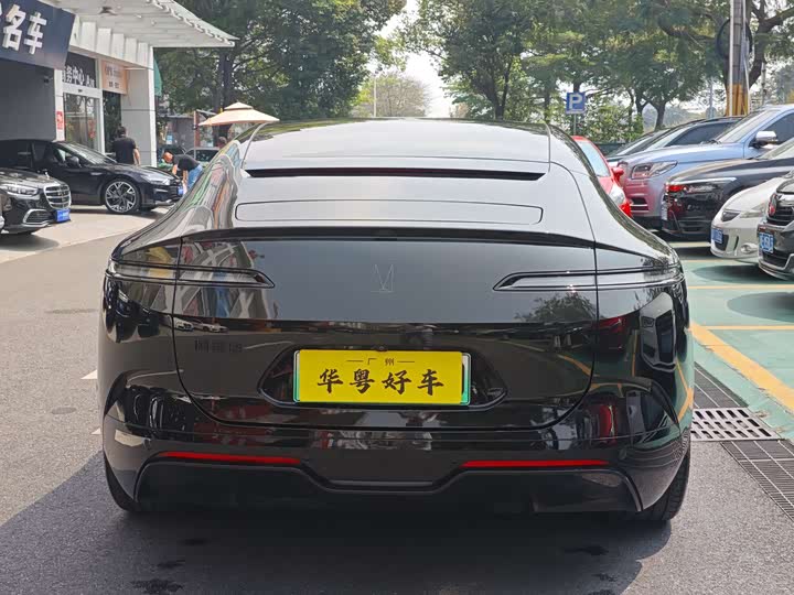 Фото 3 - Avatr 12