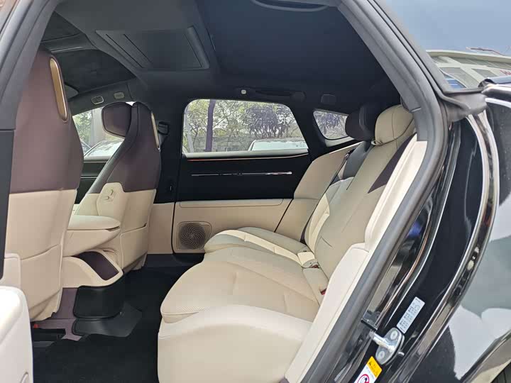 Фото 6 - Avatr 12