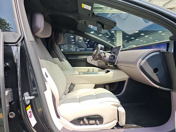 Фото 7 - Avatr 12