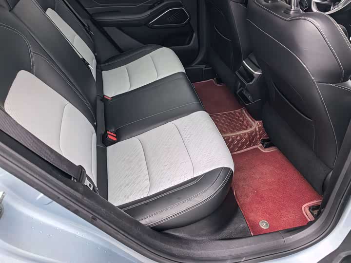 Фото 7 - Geely Emgrand