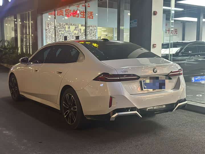 Фото 8 - BMW 5 Series