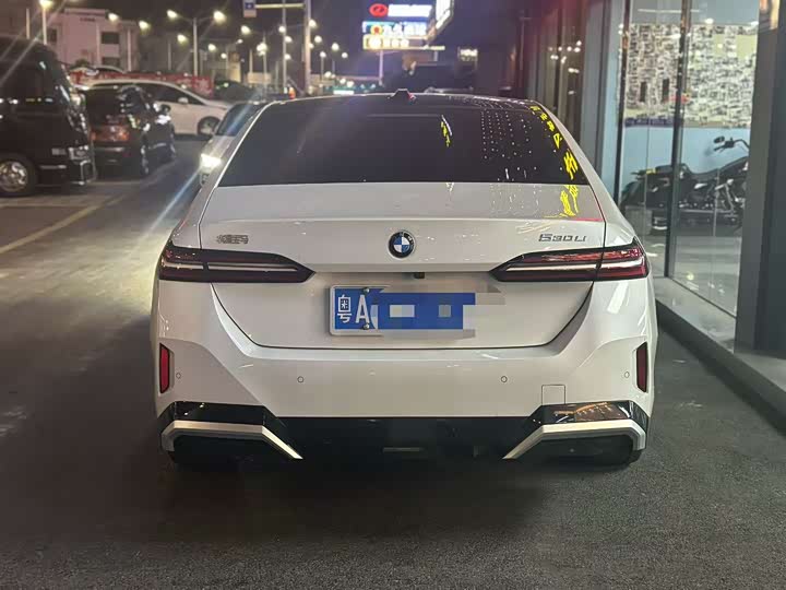 Фото 9 - BMW 5 Series