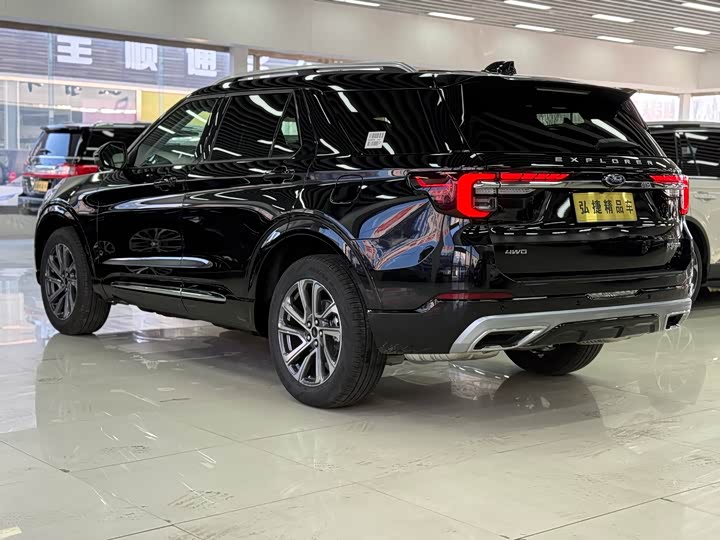 2025 Ford Explorer