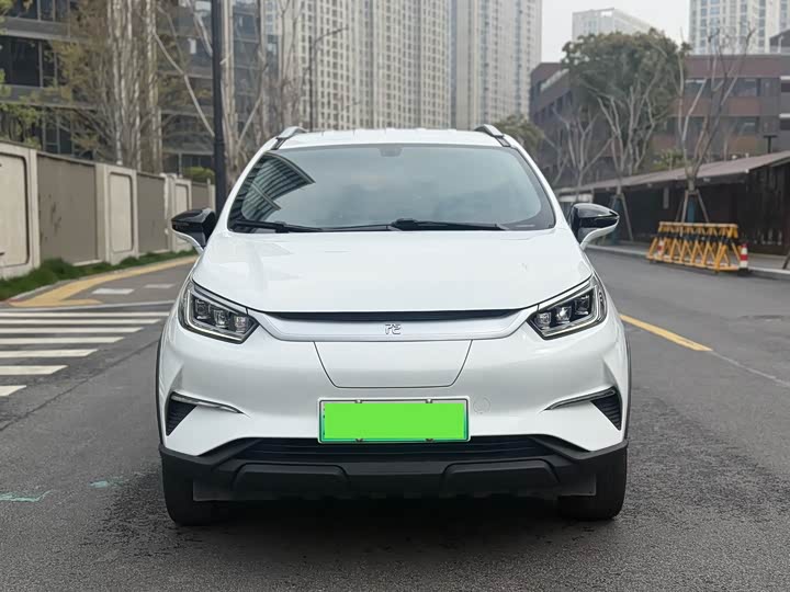 Фото 2 - BYD Yuan Pro