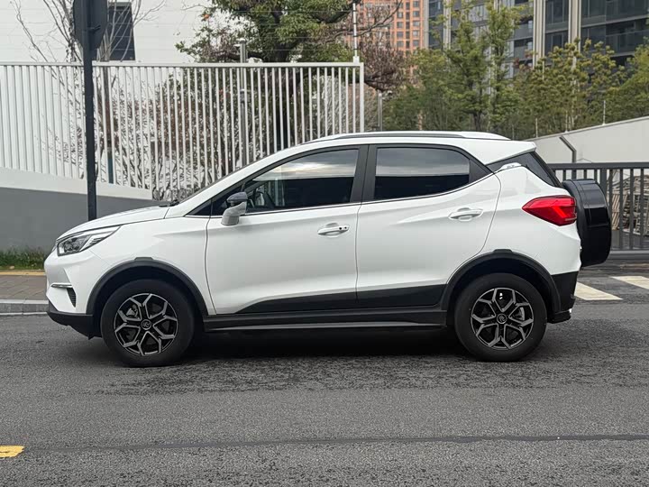 Фото 3 - BYD Yuan Pro