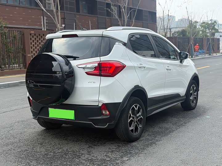 Фото 9 - BYD Yuan Pro