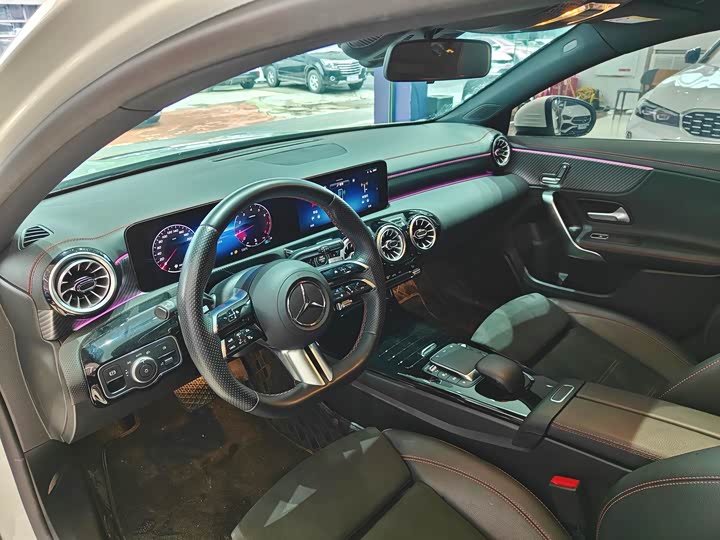 Zdjęcie 7 - Mercedes-Benz A-Class