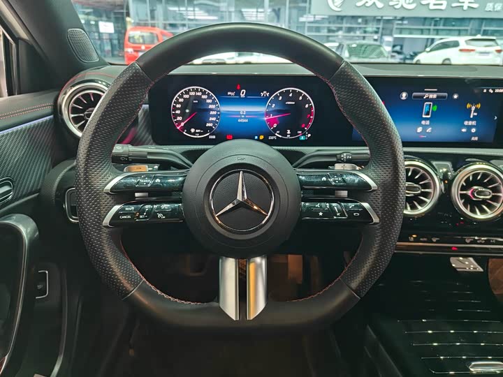 Zdjęcie 8 - Mercedes-Benz A-Class