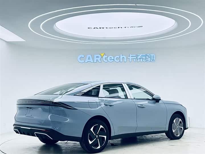 Photo 5 - Geely Galaxy L6