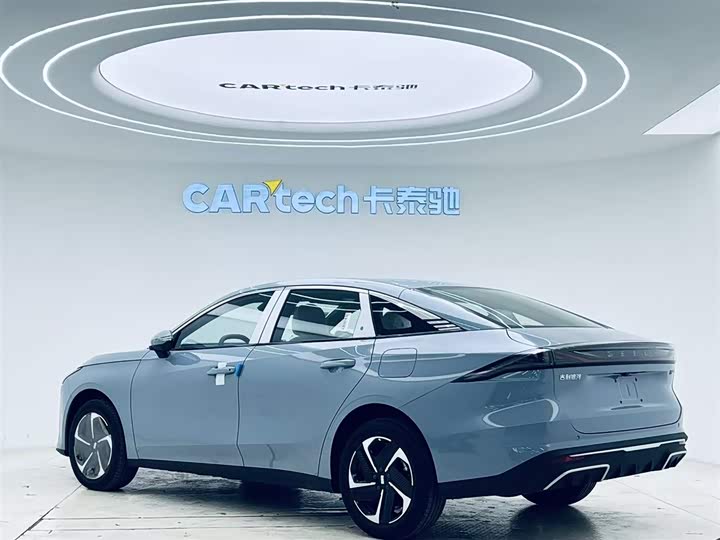 Photo 7 - Geely Galaxy L6