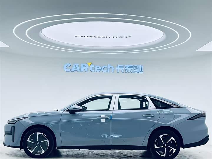Photo 8 - Geely Galaxy L6