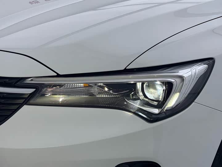 Фото 7 - Buick Verano