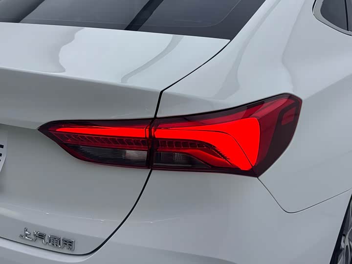 Фото 8 - Buick Verano