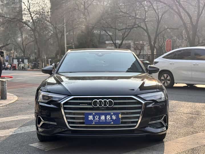 Фото 3 - Audi A6L