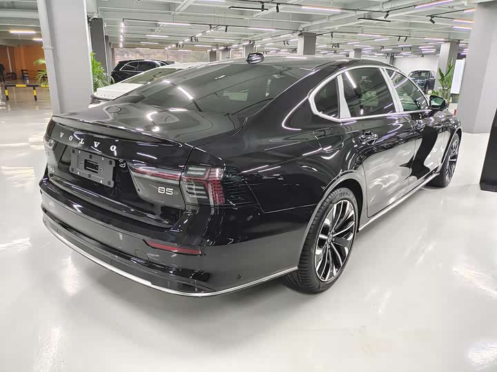 Фото 8 - Volvo S90