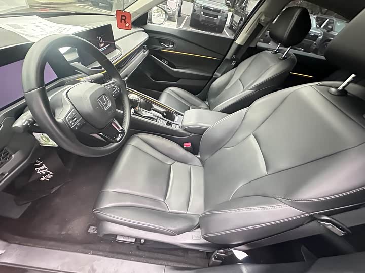 Photo 4 - Honda Accord