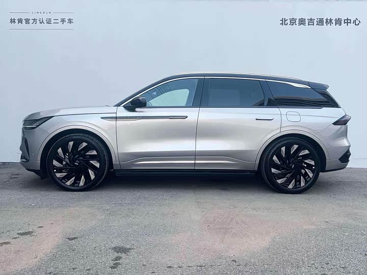 Lincoln Nautilus 2025 2025款 2.0T 四驱总统混动版