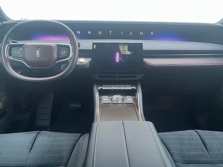 Lincoln Nautilus 2025 2025款 2.0T 四驱总统混动版