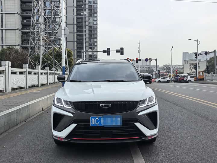 Фото 2 - Geely Coolray