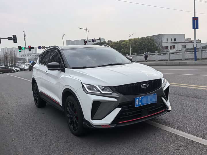 Фото 3 - Geely Coolray