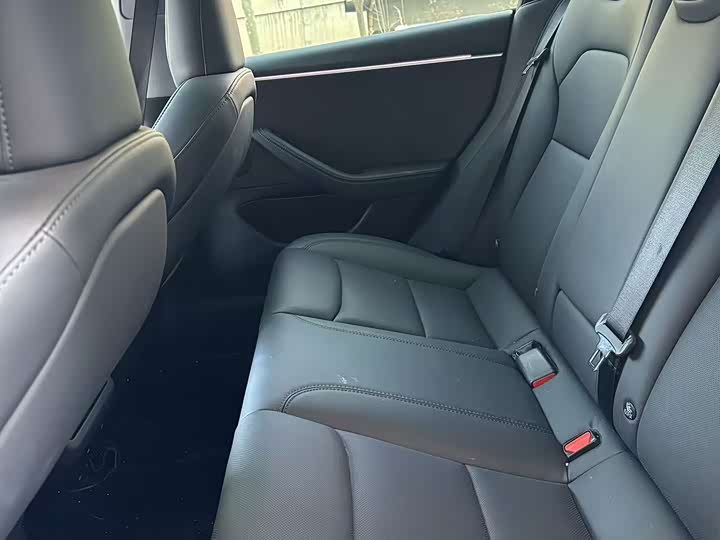 Фото 7 - Tesla Model 3