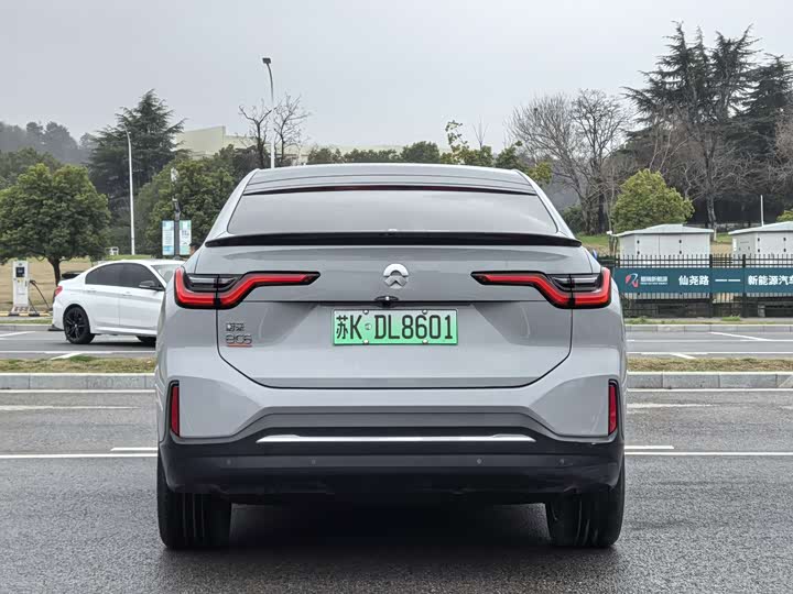 Фото 3 - Nio EC6