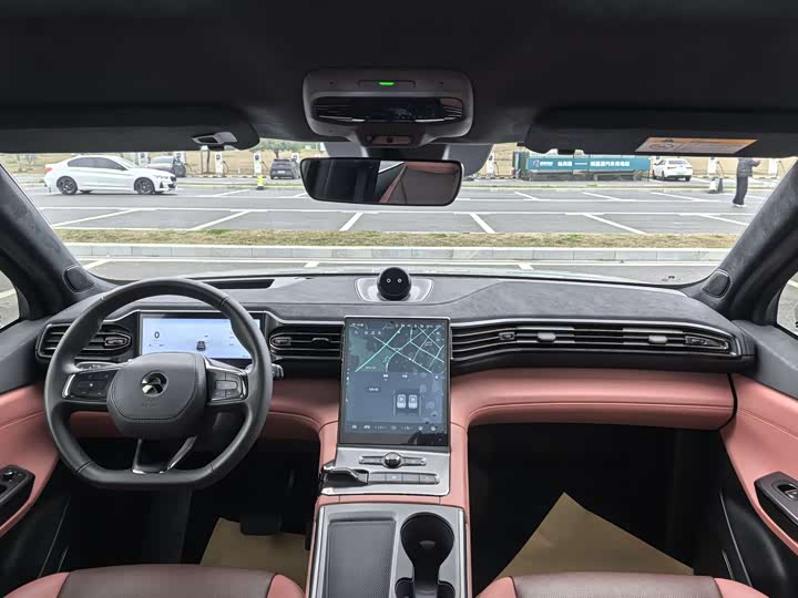 Фото 8 - Nio EC6