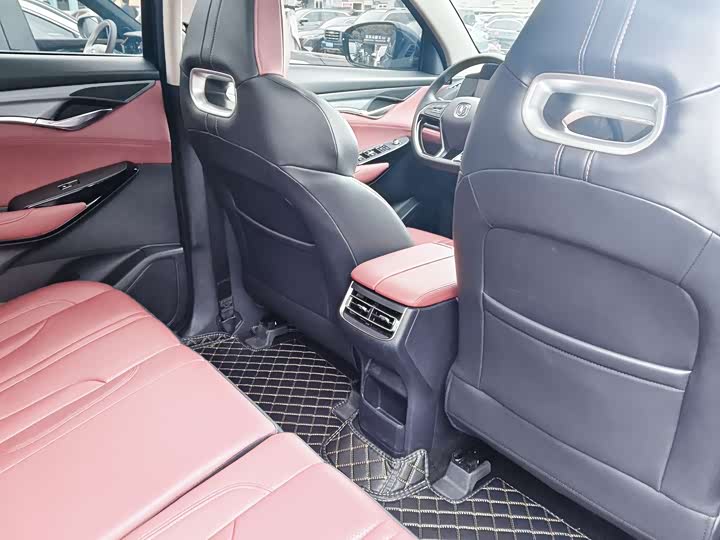 Фото 8 - Changan CS75 Plus