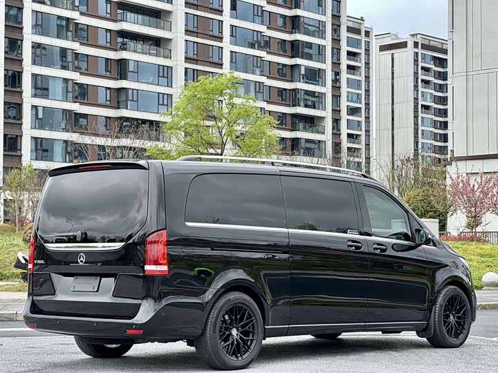 Фото 5 - Mercedes-Benz V-Class