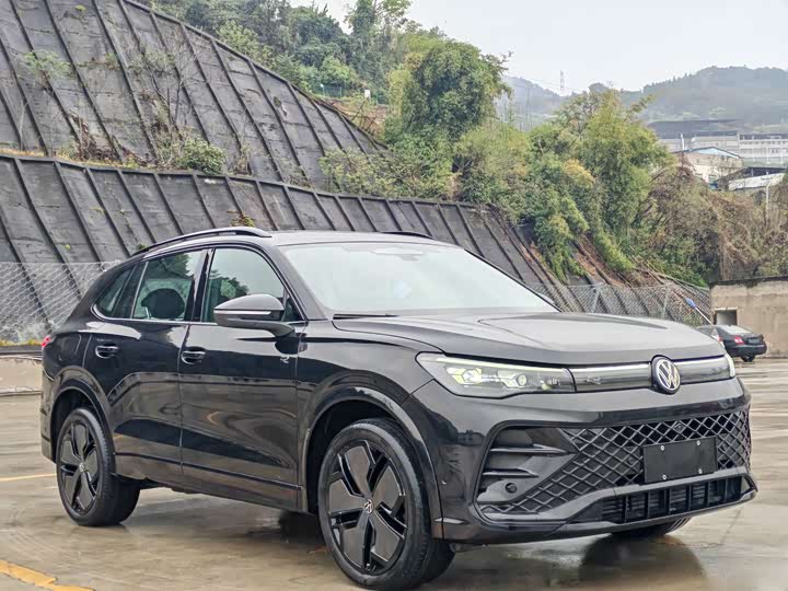 Фото 5 - Volkswagen Tiguan L Pro