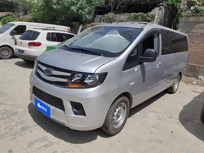 Фото 1 - JAC Refine M3