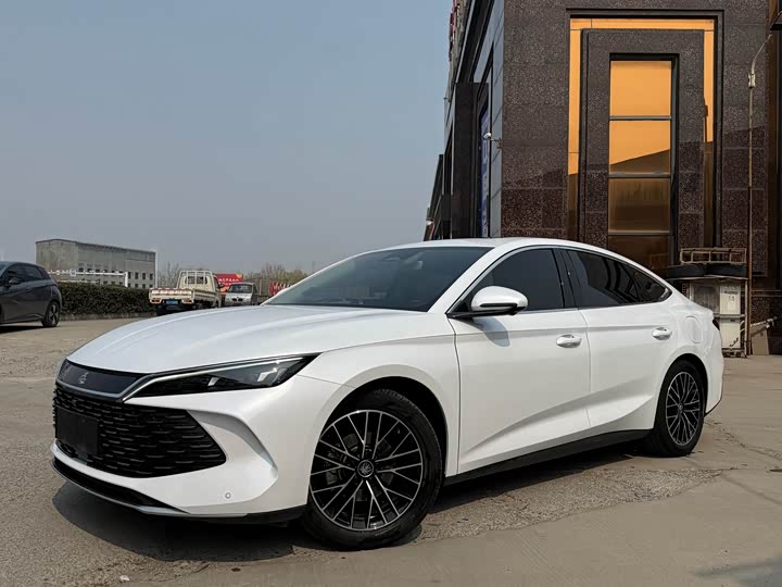 Фото 1 - BYD Qin L
