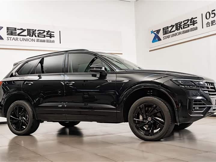 Volkswagen Touareg 2022 2022款 3.0TSI 锐享版 曜黑运动套装