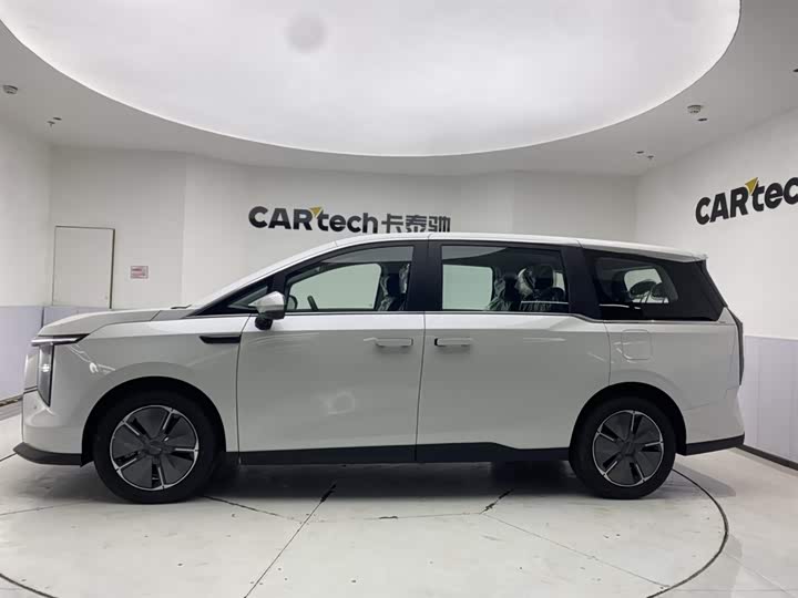 Photo 8 - Maxus Mifa 7