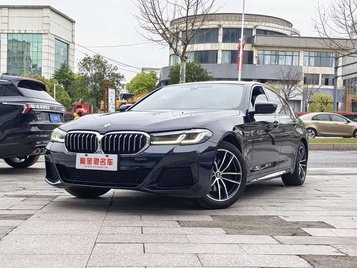 Photo 1 - BMW 5 Series