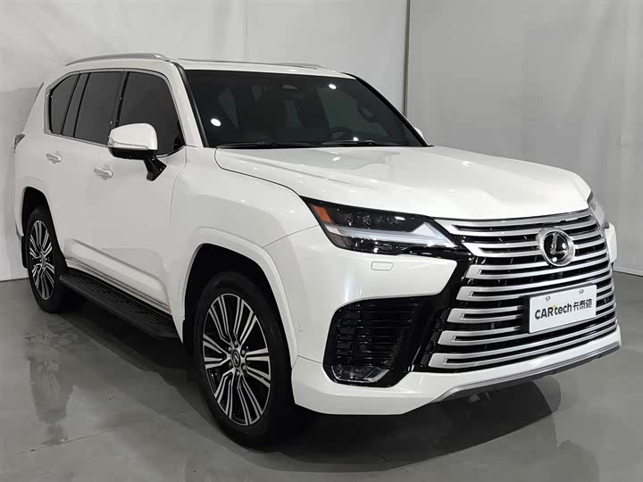 Фото 2 - Lexus LX
