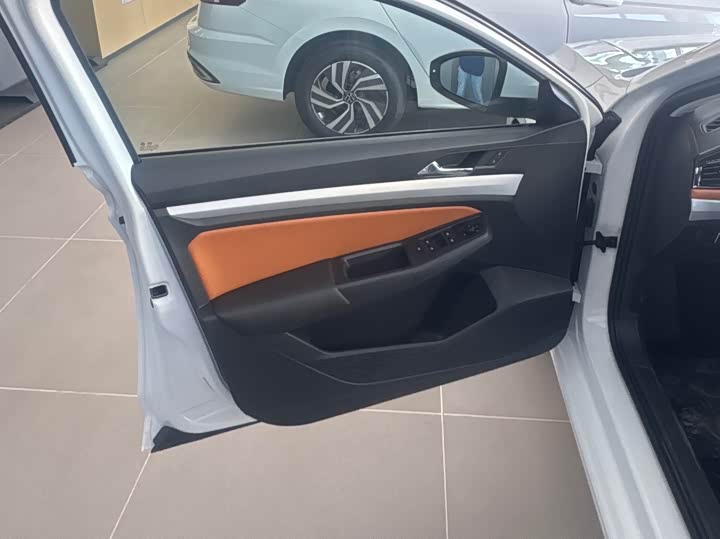Volkswagen Bora 2026 2026款 200TSI DSG悦行导航版