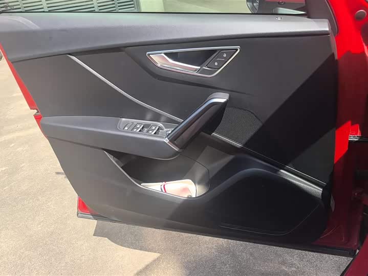 Фото 7 - Audi Q2L e-tron